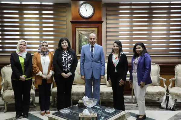 محافظ المنيا يدشن مبادرة "نحو طفل واعٍ لمستقبل واعد" لحماية الأطفال من العنف وتعزيز التربية الإيجابية