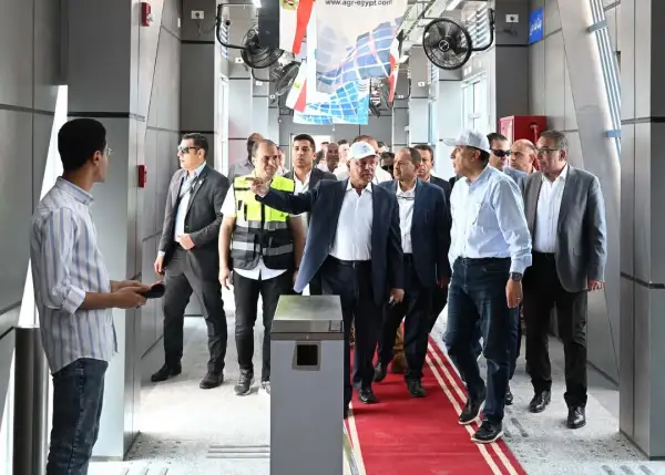 خلال جولة رئيس الوزراء التفقدية: استعدادات مكثفة لتشغيل مشروع الأتوبيس الترددي BRT على الطريق الدائري