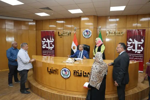 محافظ المنيا يواصل لقاءات خدمة المواطنين بمركزي مغاغة والعدوة ويوجه بحلول فورية للمشكلات