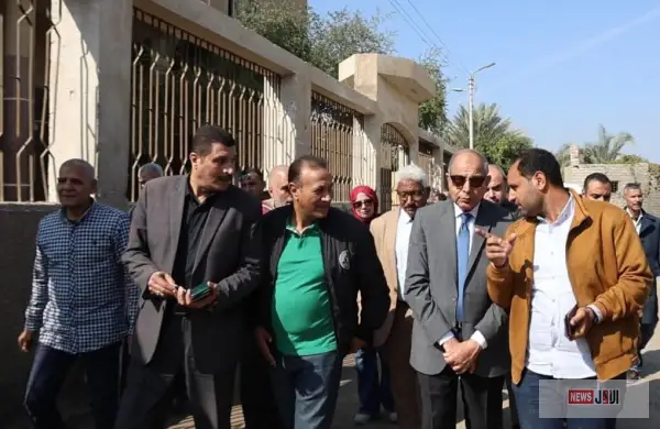 بعد سنوات من الإهمال.. محافظ المنيا يتابع جهود تشغيل مجمع خدمات قرية زهرة