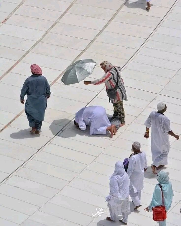 لقطات انسانية بين الحجاج