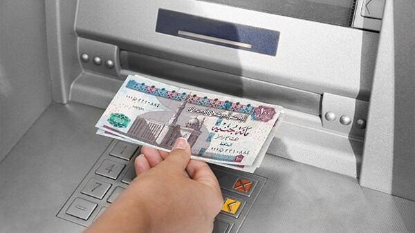 خطوات سحب فودافون كاش من ماكينة ATM